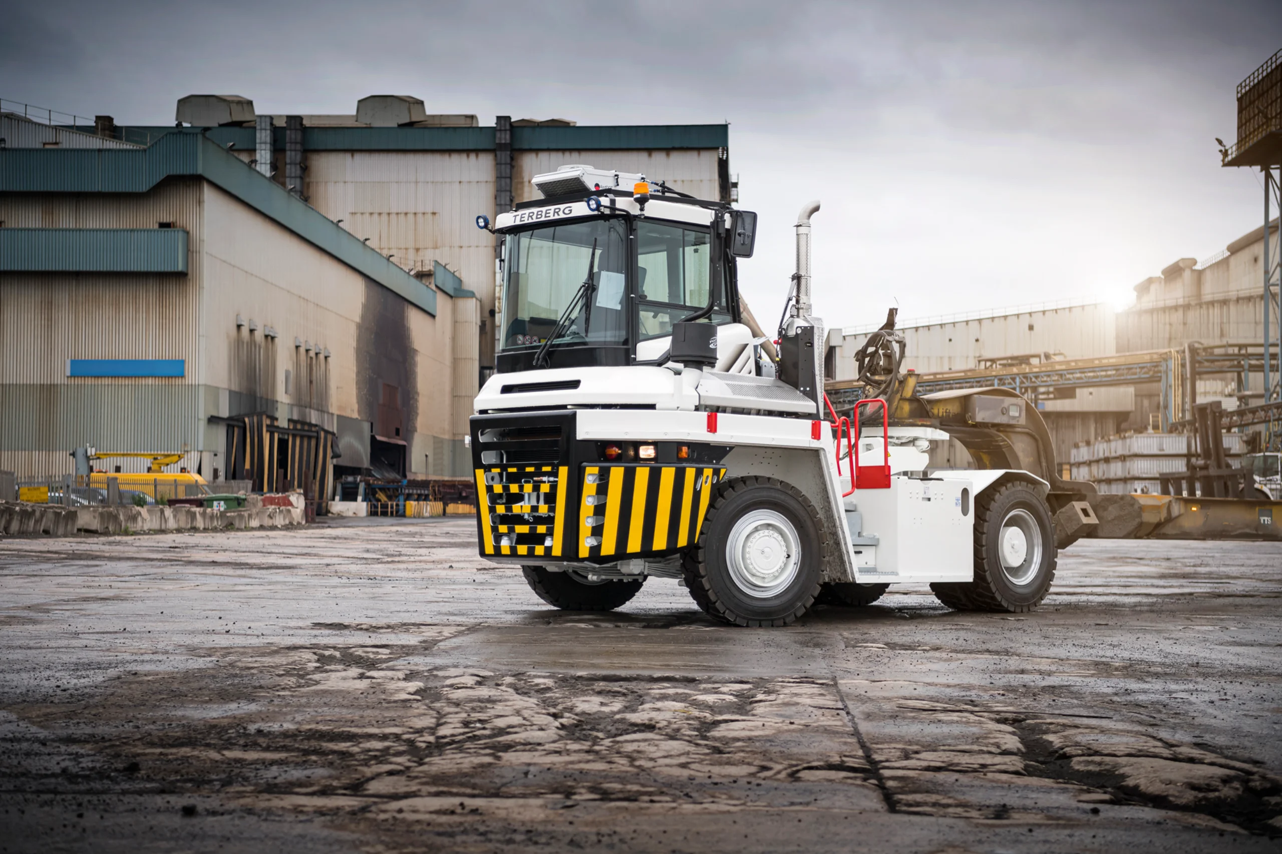 Terberg RT Series 4x4 terminal tractor for RoRo and industrial applications